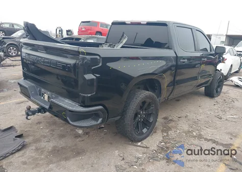 2021 Chevrolet Silverado 1500 2Wd Short Bed Custom z USA, uszkodzony, nr VIN 3GCPWBEK3MG214355